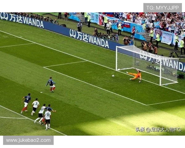 跨年足球明星赛直播观看指南及赛事信息分享 跨年足球明星赛直播观看指南及赛事信息分享