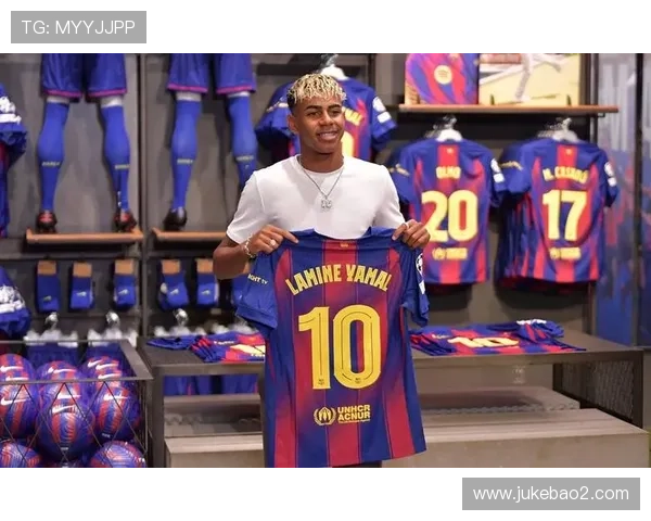 身穿20号足球明星的传奇故事与赛场背后的奋斗历程 身穿20号足球明星的传奇故事与赛场背后的奋斗历程