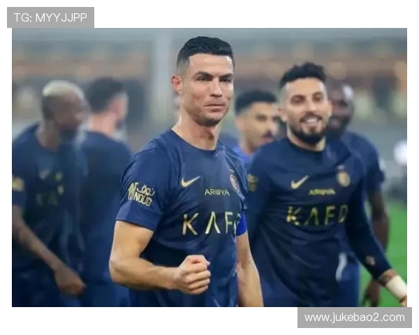 哪个足球明星加盟美国联赛引发球迷热议与期待